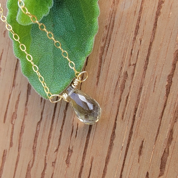 BI LEMON QUARTZ Necklace Minimalist Crystal Gemstone - Picture 5 of 7